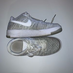 NIKE AIR FORCE 1 GRAY AND WHITE